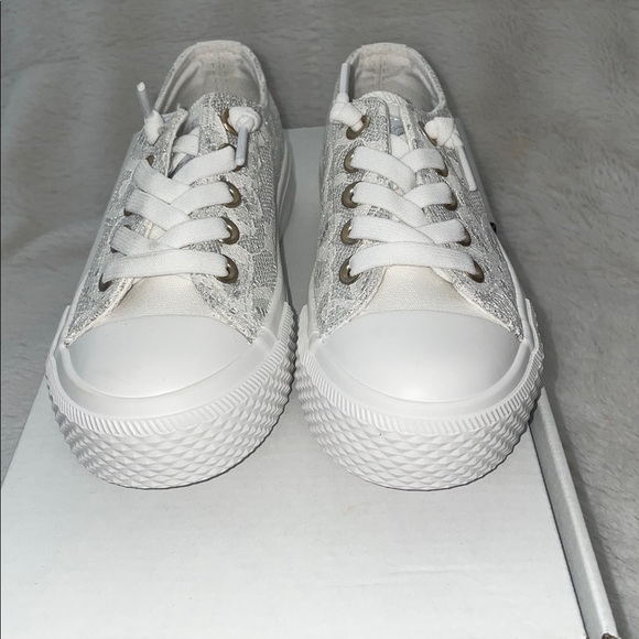 NWT NATURINO AYASY. Fabric sneakers in White - Picture 8 of 15